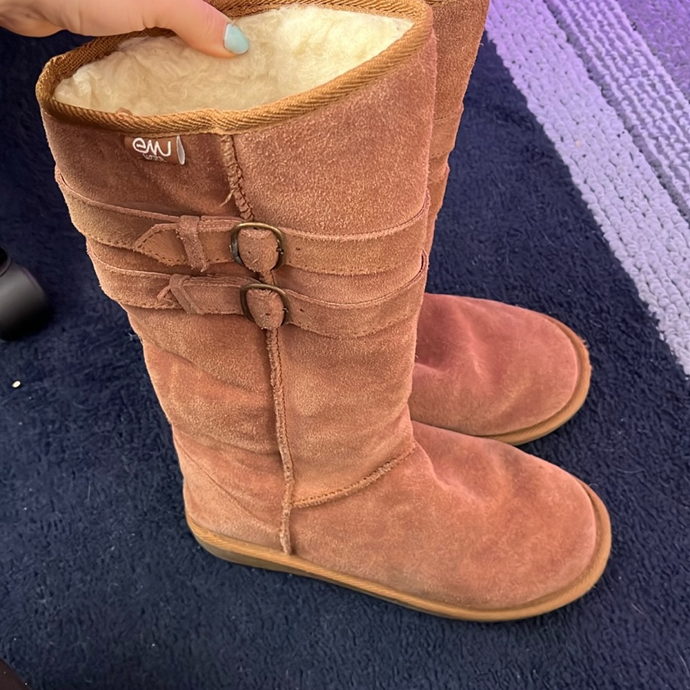 EMU Shelly sheepskin boots Size 9